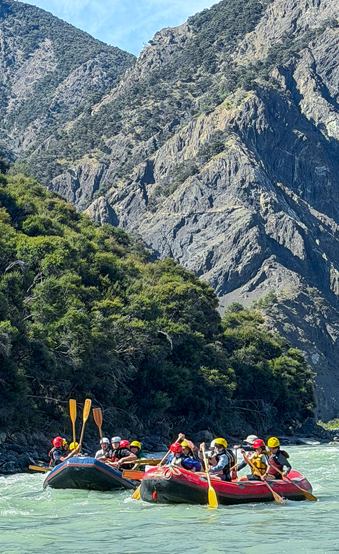 Family rafting on Clarence River